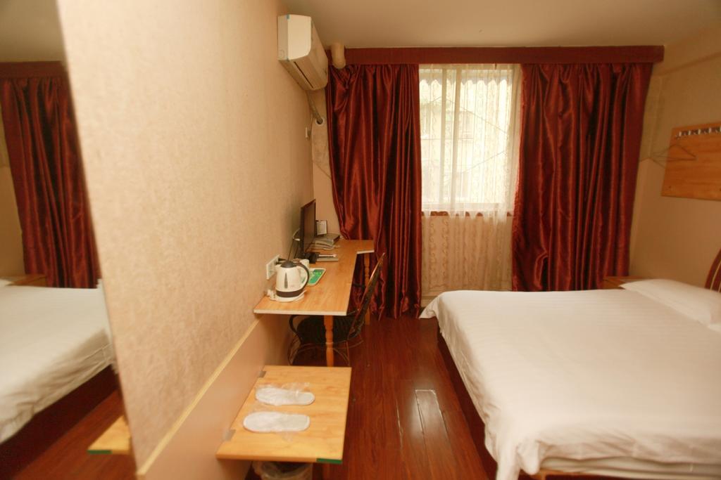 Zhengfu Caotang Decent Inn Çengdu Oda fotoğraf
